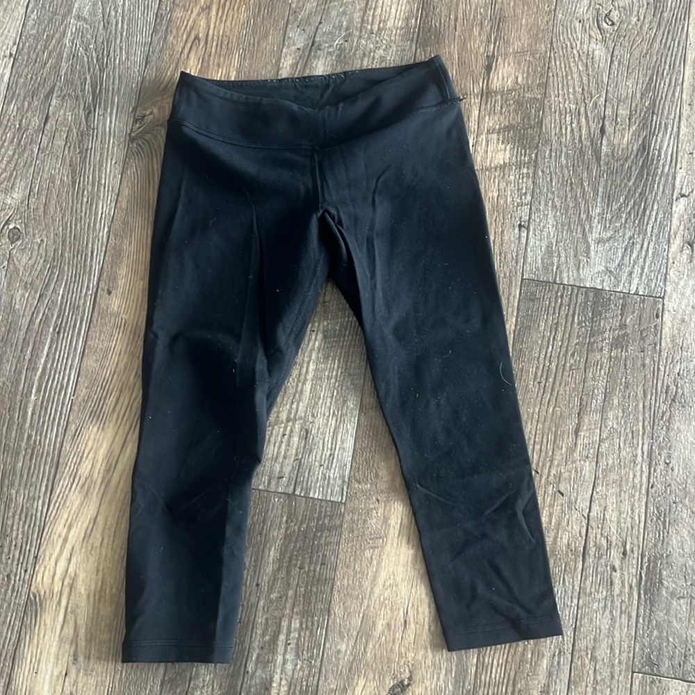 Cropped Black Leggings